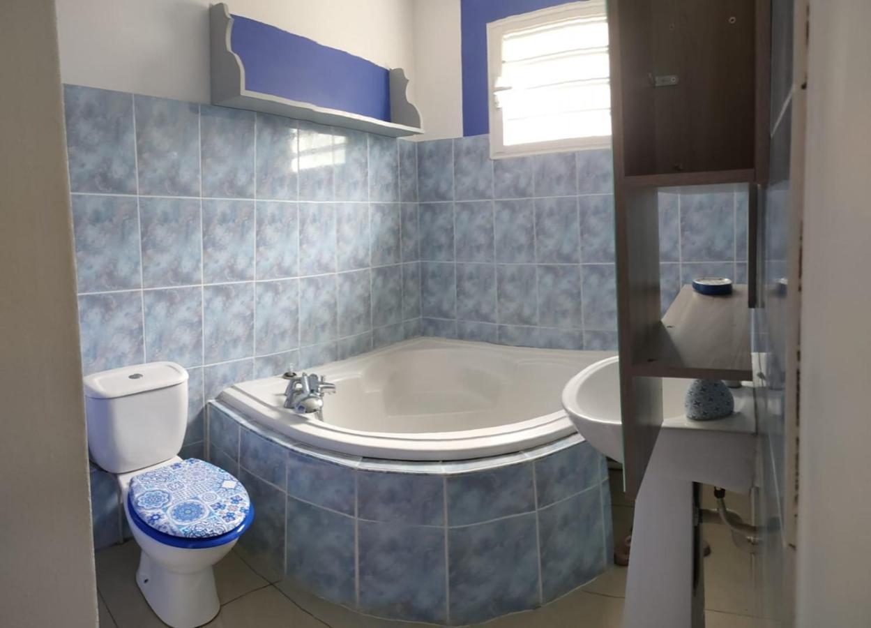 Petite Maison A 12Mn Du Bassin De Manapany 圣若瑟 外观 照片